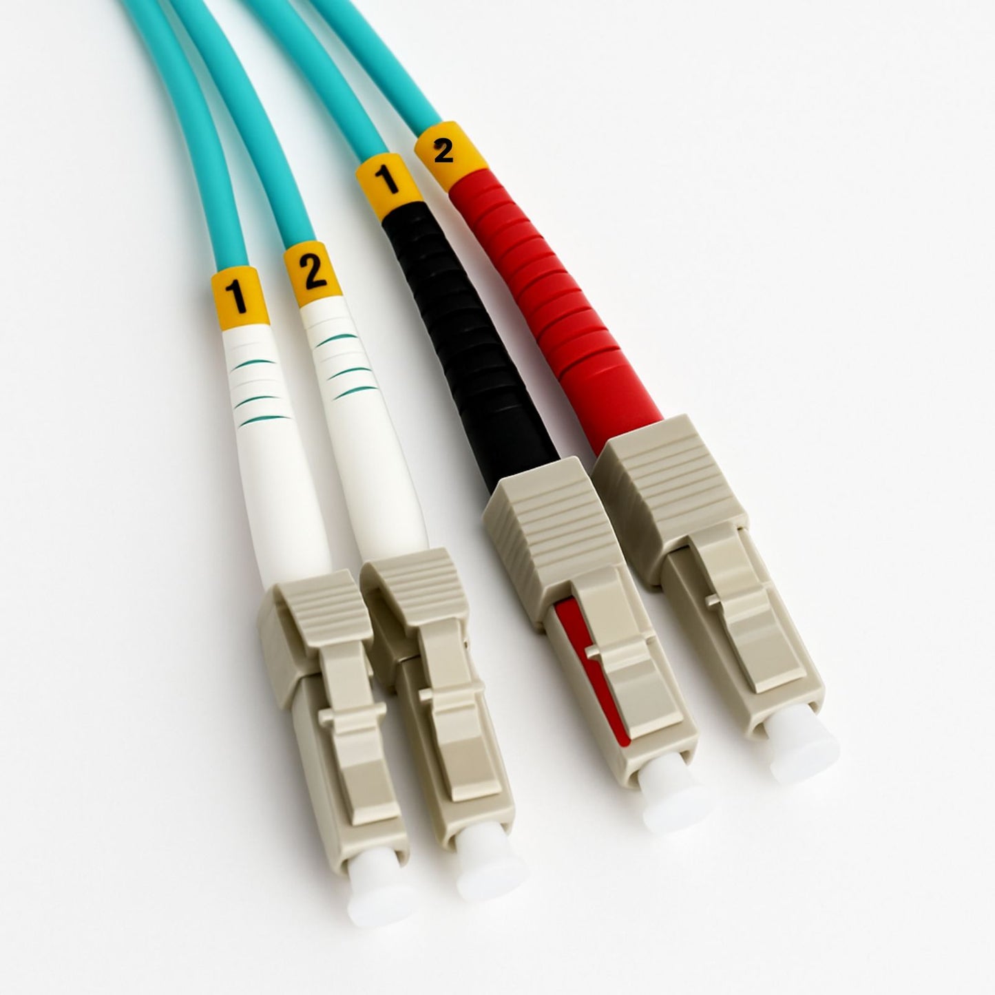 10 m SC-LC OM3 MM duplex patch lead with 50/125 µm fibre and LSZH jacket for reliable, high-speed network connections